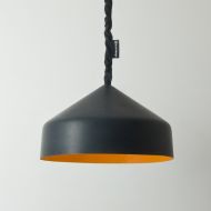 CYRCUS LAVAGNA pendant light in slate Orange Innenfarbe.