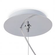 TICK Skulpturale Pendelleuchte aus Holz Deckenbaldachin und Halterung in Chrom.