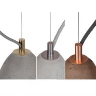 KYOTO Beton Hngeleuchte in drei Gren Halterung mit Stahlseil in Stahl, Messing oder Kupfer.
