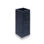 ORTHO Zweiflammige Beton-Wandleuchte Farbvariante Schwarz.