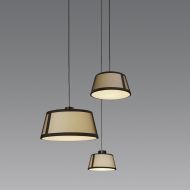 ILLY Schwarze Pendelleuchte mit Textilschirm Wohnliche Lichtquelle: die Leuchten Serie mit Stoffschirm.