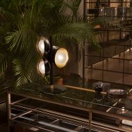 MUSE Elegant table lamp from Italy Besonders elegante und dekorative Tischleuchte.