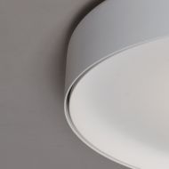 BIKINI minimalistische runde Deckenleuchte Zweiteilige Konstruktion mit minimalem Abstand.