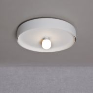 BIKINI minimalistische runde Deckenleuchte Klare Form und Fokus auf das Leuchtmittel.