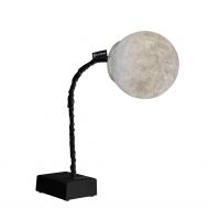 MICRO T. LUNA Design Tischleuchte aus Italien Tischleuchte MICRO LUNA mit schwarzem Lampenfu - beleuchtet.