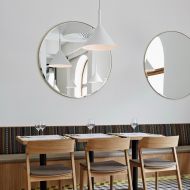 FUNNEL Design Pendelleuchte in Schwarz oder Wei Hher gehngt als Raumlicht.