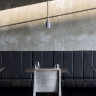 KNALLA SIMPLE Cylindrical concrete lamp pendant Schlichte Beleuchtung fr Esstische.