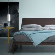 CANDLE 1 Design Pendelleuchte zylindrisch Einrichtungstrend: Pendelleuchten als Nachtischlampen.