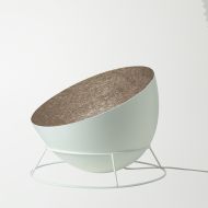 H2O F Halbkugelfrmige Bodenstehleuchte wei Farbvariante der Leuchte mit Bronze.