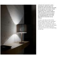 LUZ OCULTA WOOD Besondere Tischleuchte mit Holzverblendung Sch�nes Lichtspiel der Luz Oculta Wood.