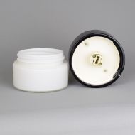 TIEGEL Kleine Wandleuchte aus Porzellan IP54 Innenansicht der Bad- oder Aussenleuchte mit G9 Fassung.