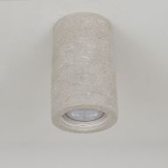 HUG TOP Deckenspot aus keramischen Material Der Deckenstrahler mit der Oberflche Stein Hellgrau.