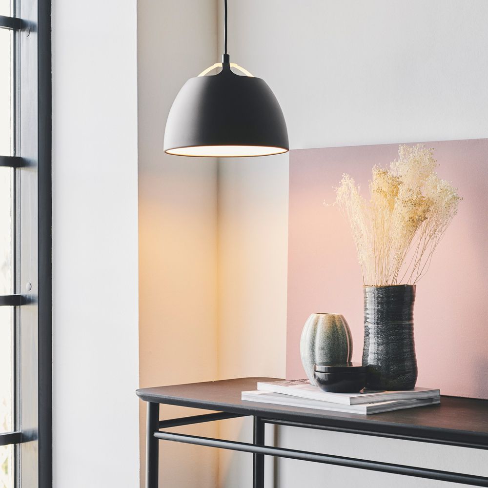 Skandinavische Design Pendelleuchte In Schwarz Oder Weiss