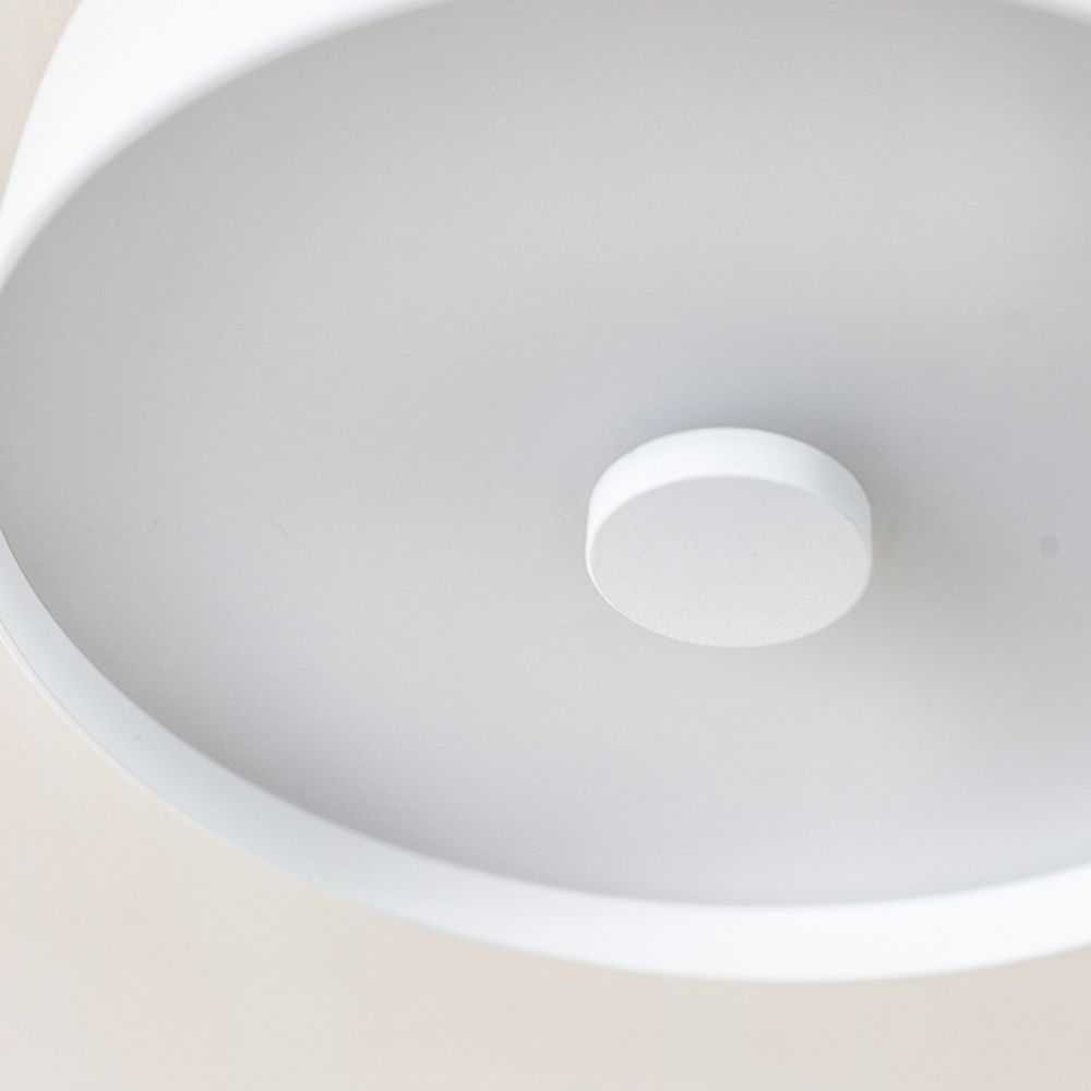 Design Deckenleuchte mit dimmbaren LEDs