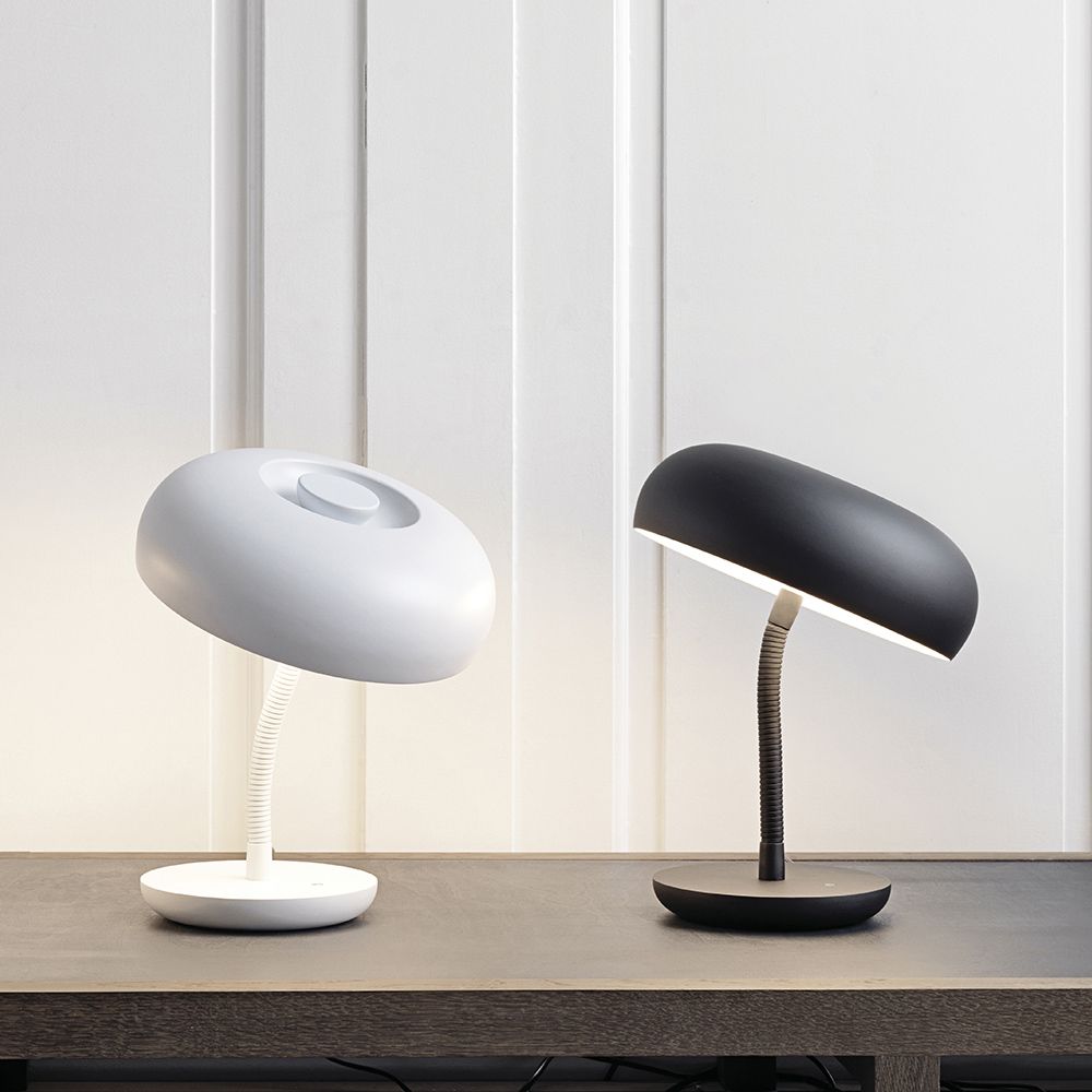 Tischleuchte oder Nachtischlampe mit Touch-Dimmer