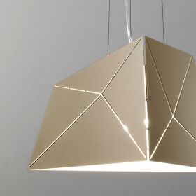 SOBRE Spanische Pendelleuchte mit geometrischem Metallschirm Die markante Form sorgt fr ein geometrisches Lichtspiel.
