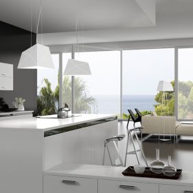 SOBRE Spanische Pendelleuchte mit geometrischem Metallschirm Pat bestens in modernes Interieur.