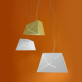 SOBRE Spanische Pendelleuchte mit geometrischem Metallschirm Aber auch in farbenfrohe Umgebung.