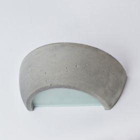 SOFFA Halbrunde Wandleuchte aus Leichtbeton Angenehm-indirekte Beleuchtung fr Wohn- sowie Objektrume.