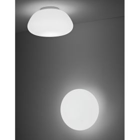 MAIOLE Italian wall light with opal glass Decken- oder Wandleuchte mit weiem, abgerundetem Glas.