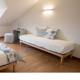 BASIL DUE Rechteckige LED Wandleuchte Up&Down Angenehme Beleuchtung fr das Schalfzimmer.