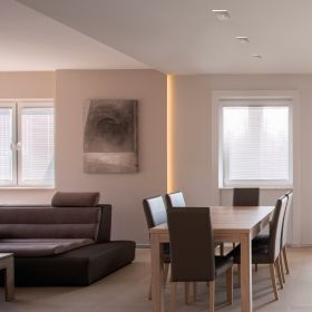 FLAT Flat LED ceiling light Unauffällige Grundbeleuchtung im Wohnraum.
