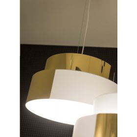 ROLLO Design Pendelleuchte mit Messing-Blende Flchiges Licht nach unten, indirektes Licht oben.