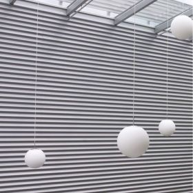 OLANA Weie Kugelglas Pendelleuchte Einsatz des Pendels im Interieur Zentrum SOHO.