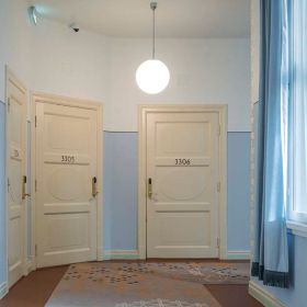OPTIMO spherical glass pendant light with rod holder Beleuchtung Hotel Flur, klassische Kugellampe.