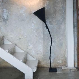 FLOWER LAVAGNA Design Bodenstehleuchte aus Italien Flex-Arm Lnge 80 cm