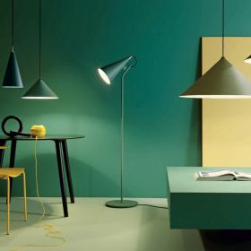 JEENA Moderne Pendelleuchte mit spitzem Kegelschirm Leuchten Serie JEENA in tollen Farben.