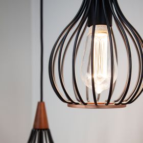 VAND Pendelleuchte mit Drahtkorb im Industrial Style Detailansicht der Holzelemente.