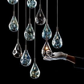 SOAP MINI cascade luminaire with 3 pendants colored Auergewhnliche Glasleuchte mit schillerndem Lampenglas.