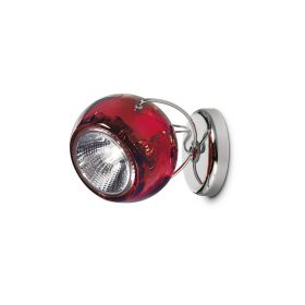 BELUGA COLOR Small wall and ceiling light with colored glass Ein aufflliges Rot des Glasschirms.