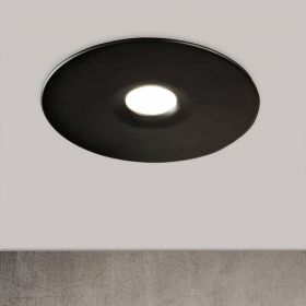 FILLIPA Very flat ceiling light Die flache Deckenlampe in Schwarz.
