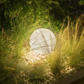 MOON Gartenleuchte aus weiem Kunstharz Gartenlampe Kugel im Durchmesser 35cm.