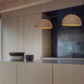 ABSIS Hngelampe 3-flammig 120 cm lang Moderner Einrichtungsstil in Holz, passend Terracotta Leuchte.