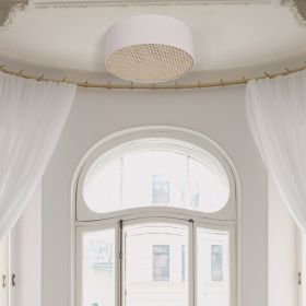 RIKE ceiling lamp made of fabric with wickerwork Runde Deckenlampe mit Korbgeflecht im Natur-Chick.