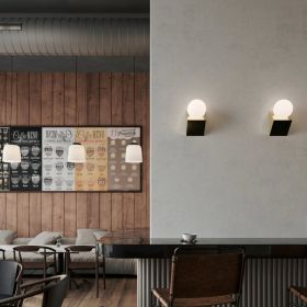 THE PROJECT Minimalistische Wandleuchte mit Opalkugel
