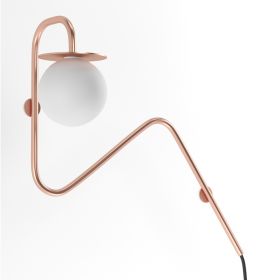 MIORI Wandleuchte mit Kugelglas Kupferfarbenes Rohr, Lampenschirm Opalglas.