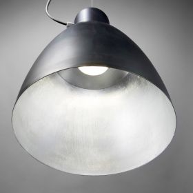 SODA Large industrial-style pendant light Lampenschirm Innenseite in Blattsilber.