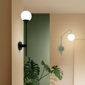 SAN BABILA Wandlampe mit zwei langen Auslegern Wandleuchten Serie mit Arm und Kugelglas-Schirmen.