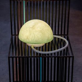 BUTTON T BATTERY Bunte Akku-Wandlampe
