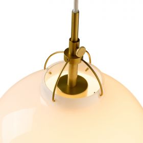 SIENA Pendelleuchte aus Glas Detail der Messing-Halterung der Glasleuchte.