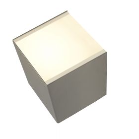 GRADO Quadratische Wandleuchte Version mit G9 Stecksockel und gradem Glas.