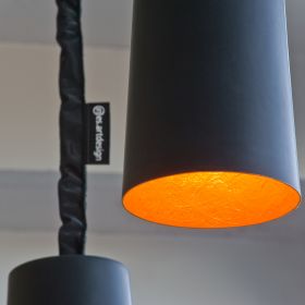 PAINT LAVAGNA Kleine Hngeleuchte Tafelfarbe Besonders warme Lichtfarbe mit der Innenfarbe Orange.