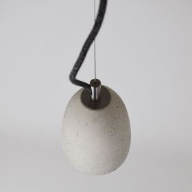 PHOEBE Concrete pendant light, bell-shaped Schne und stabile Aufhngung ber Stahlseil. Textilkabel zur Auswahl.