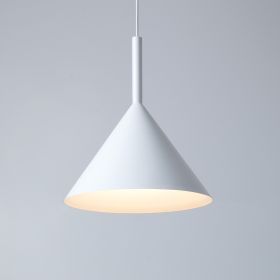 FUNNEL design pendant light in black or white