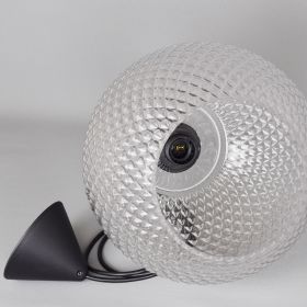 KNAP BALL Pendelleuchte mit gepresstem Glas Einfache Aufhngung und bequemer Austausch von Leuchtmitteln.