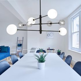 ATOM Minimalistischer Kronleuchter mit Kugelglas Tolle Kombination mit klaren und opalen Kugelglsern.